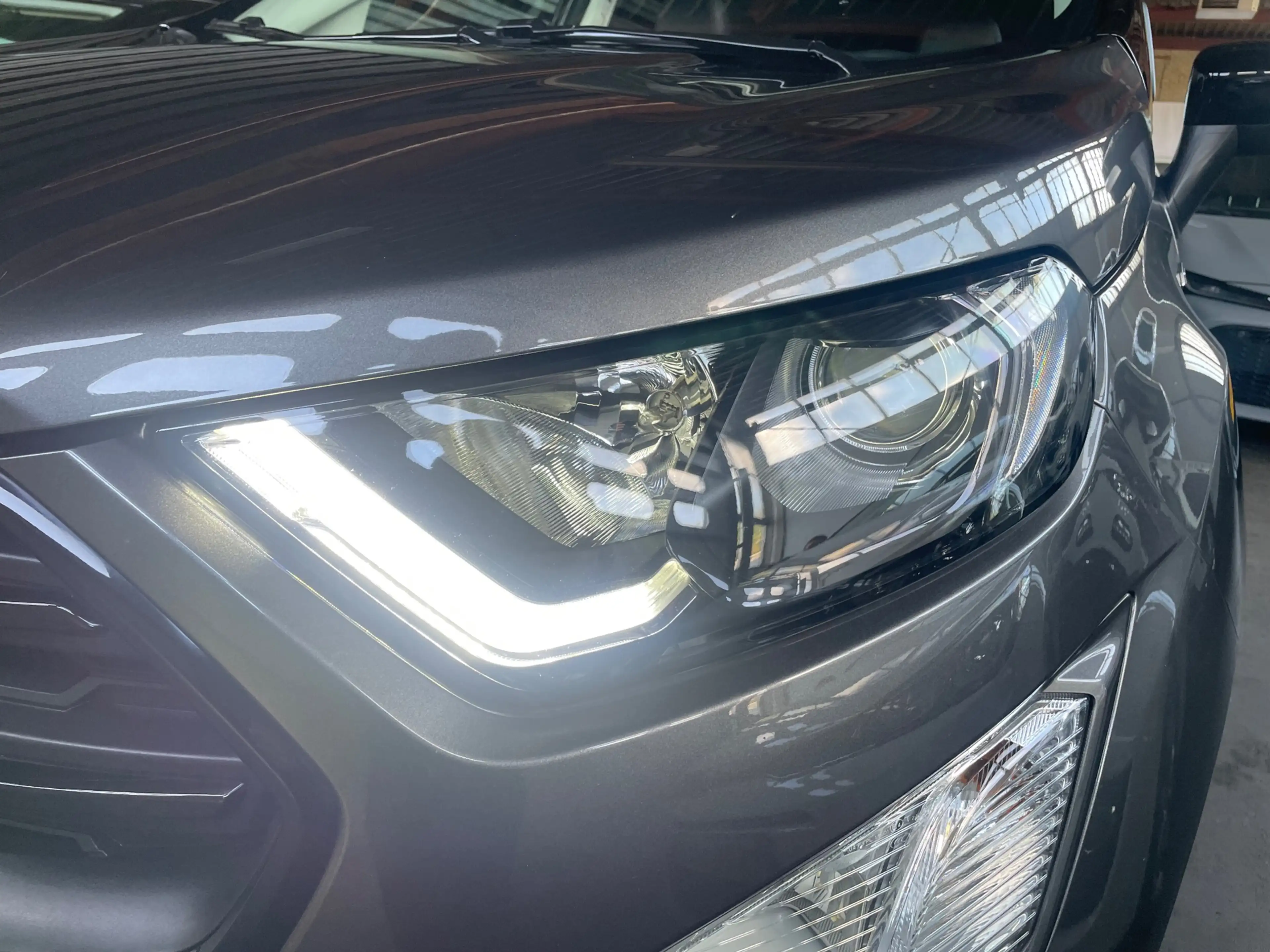 Ford EcoSport 1.0 ST-Line PANO WINTERPACK CARPLAY CLIMA CAMERA — photo 31