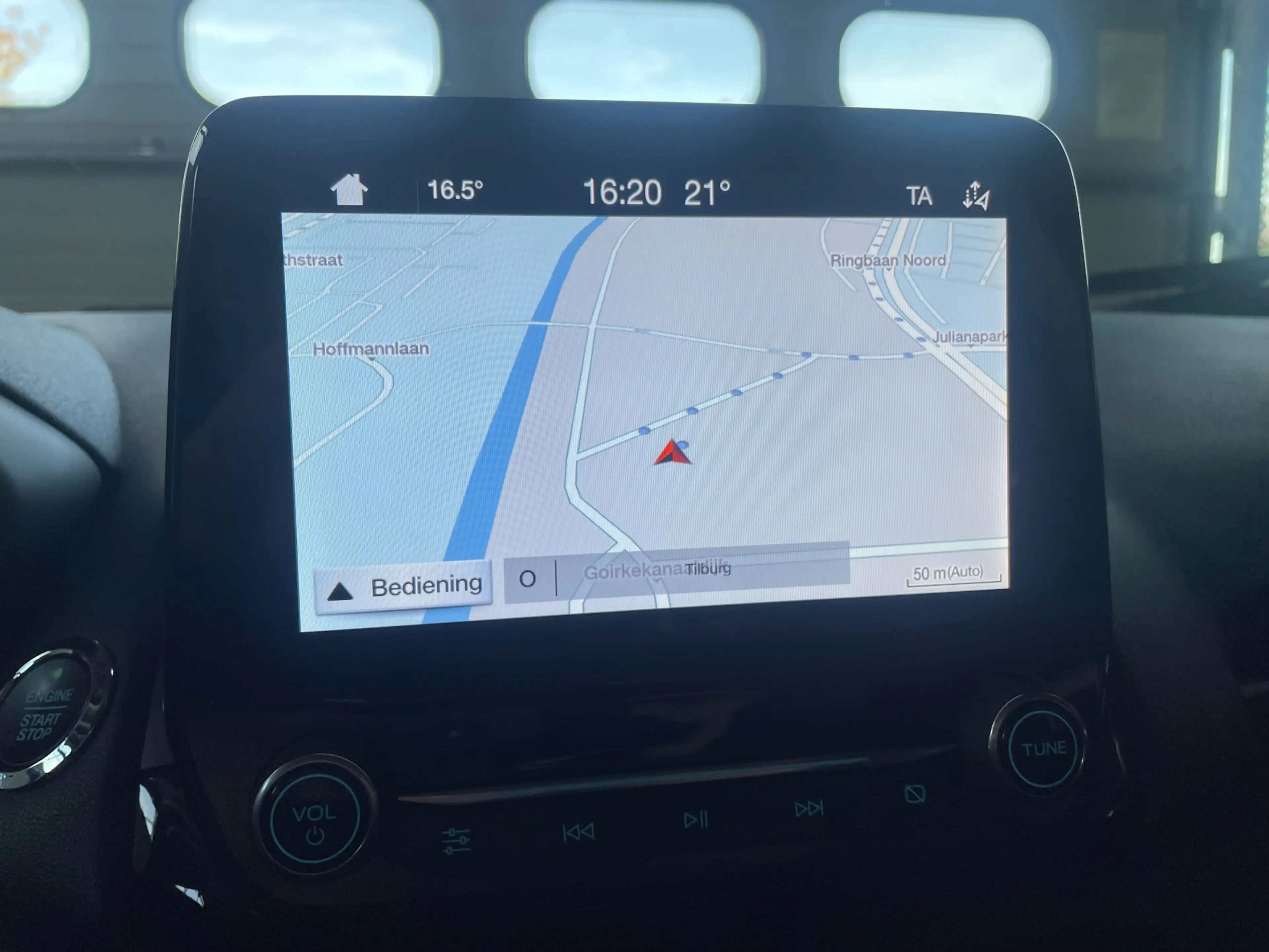 Ford EcoSport 1.0 ST-Line PANO WINTERPACK CARPLAY CLIMA CAMERA — photo 14