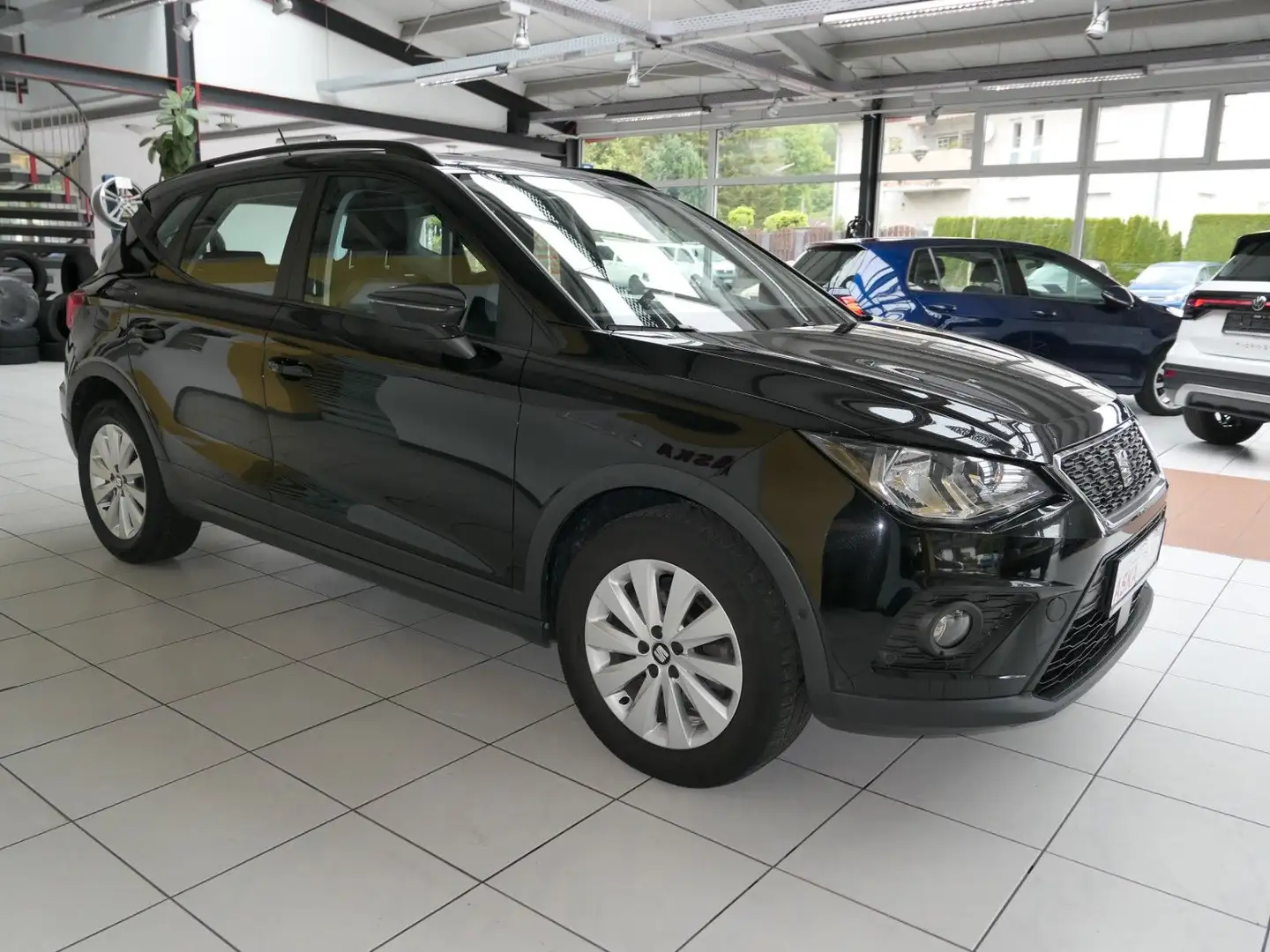 SEAT Arona Style Navigation+Full Link*LM* HU/AU neu Schwarz - 2