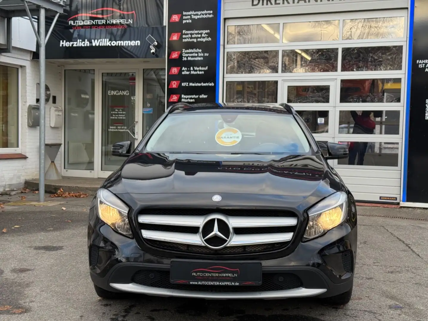 Mercedes-Benz GLA 220 d CDI (AHK-NAVI-Teilleder-Klima) Noir - 2