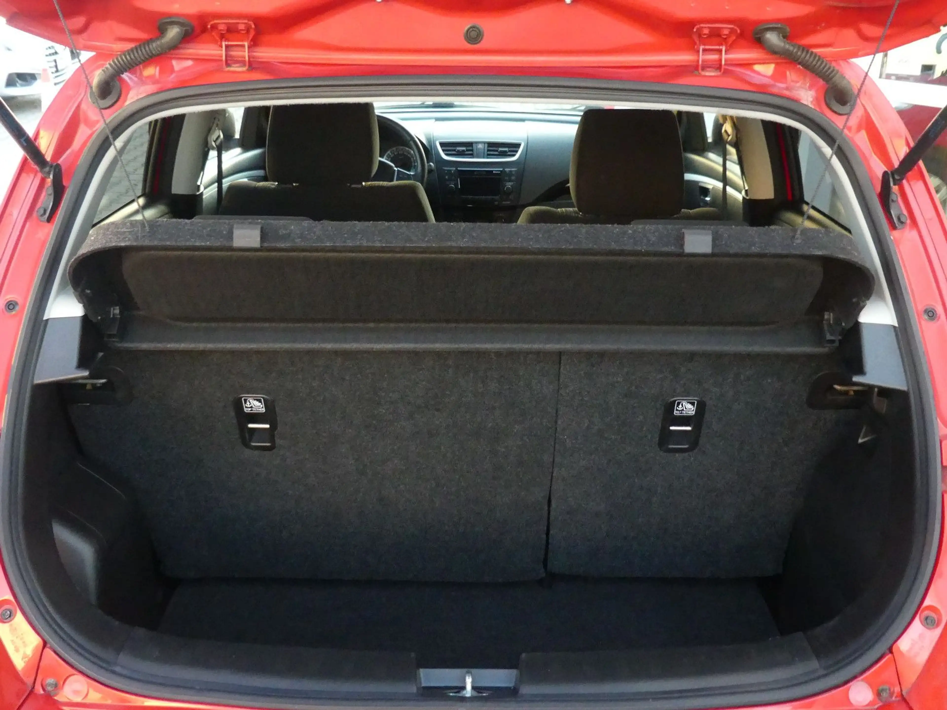 Suzuki Swift Club LED Sitzhzg Klima Temp. Bluet. 1.Hand — photo 7