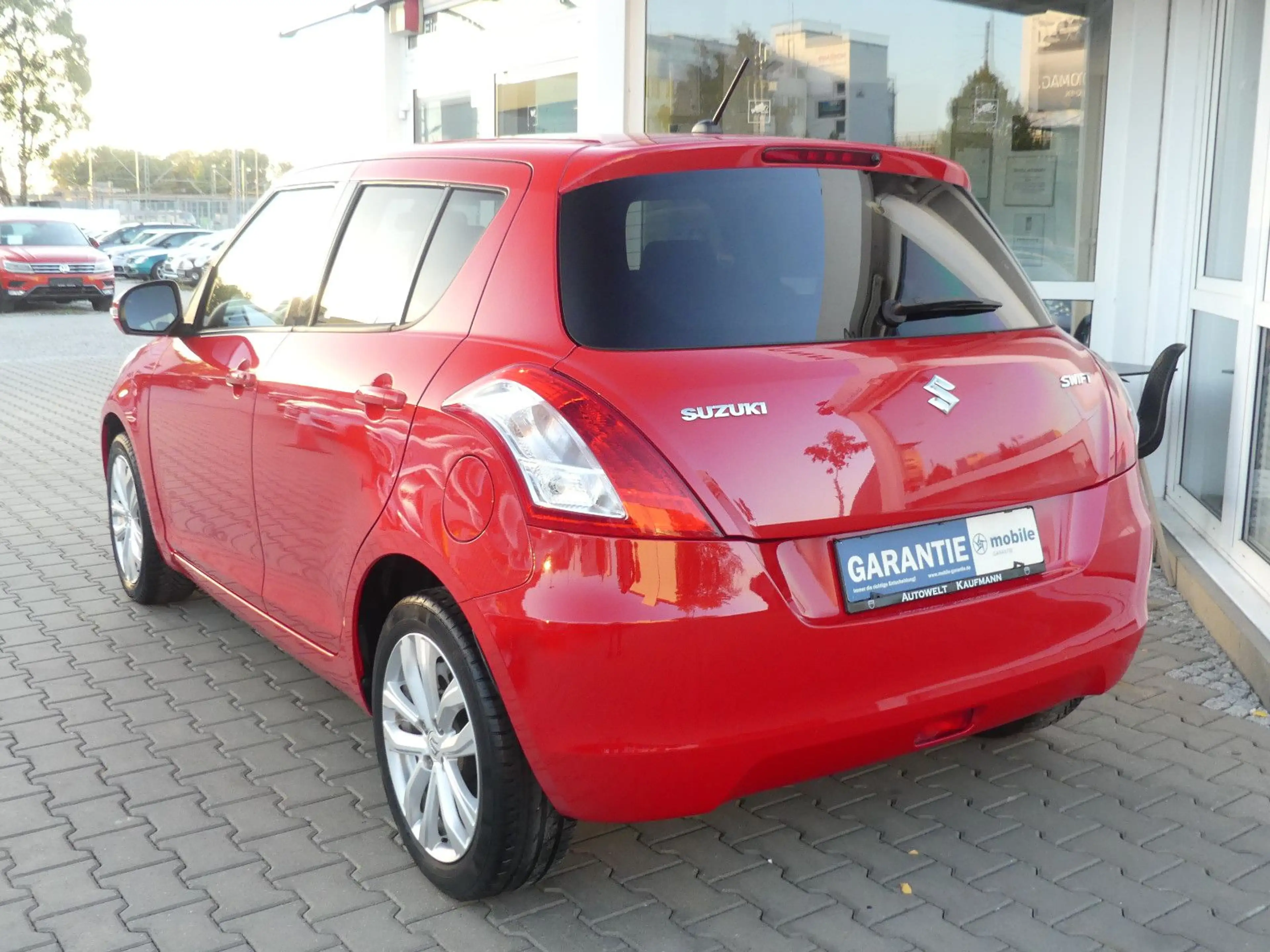 Suzuki Swift Club LED Sitzhzg Klima Temp. Bluet. 1.Hand — photo 8