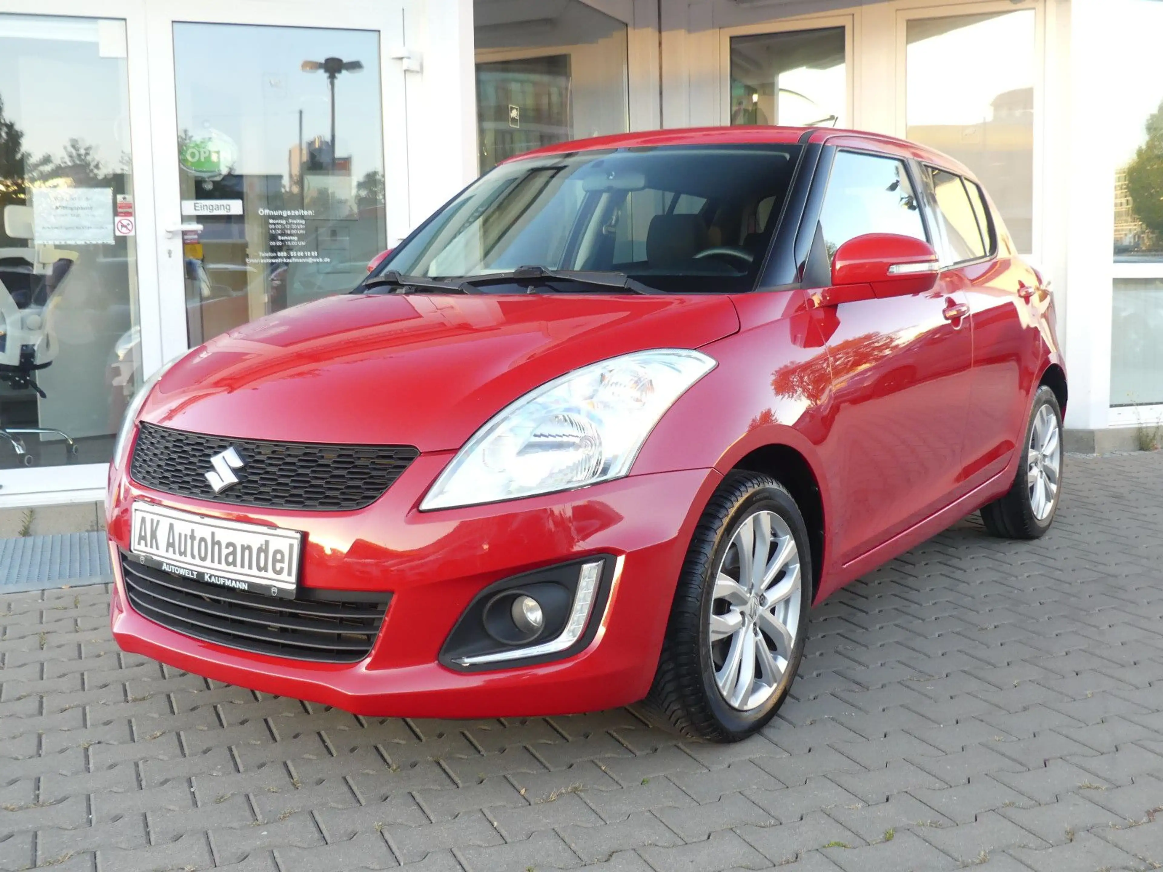 Suzuki Swift Club LED Sitzhzg Klima Temp. Bluet. 1.Hand