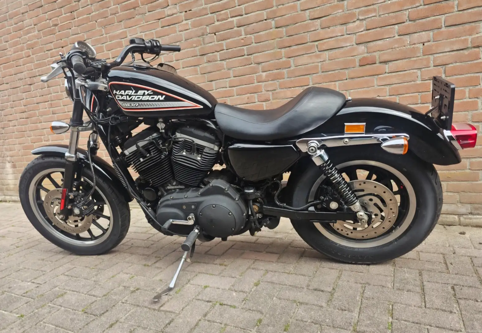 Harley-Davidson Iron 883 Sportster 883R Negro - 1