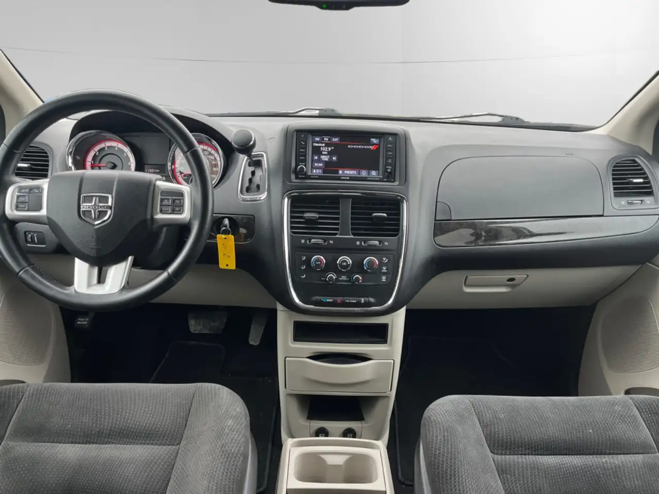 Dodge Grand Caravan снимка Dodge Grand Caravan
