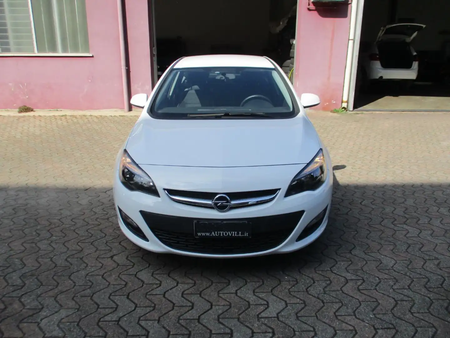 Opel Astra 1.4 Turbo 140CV 4 porte GPL Tech Advance White - 1