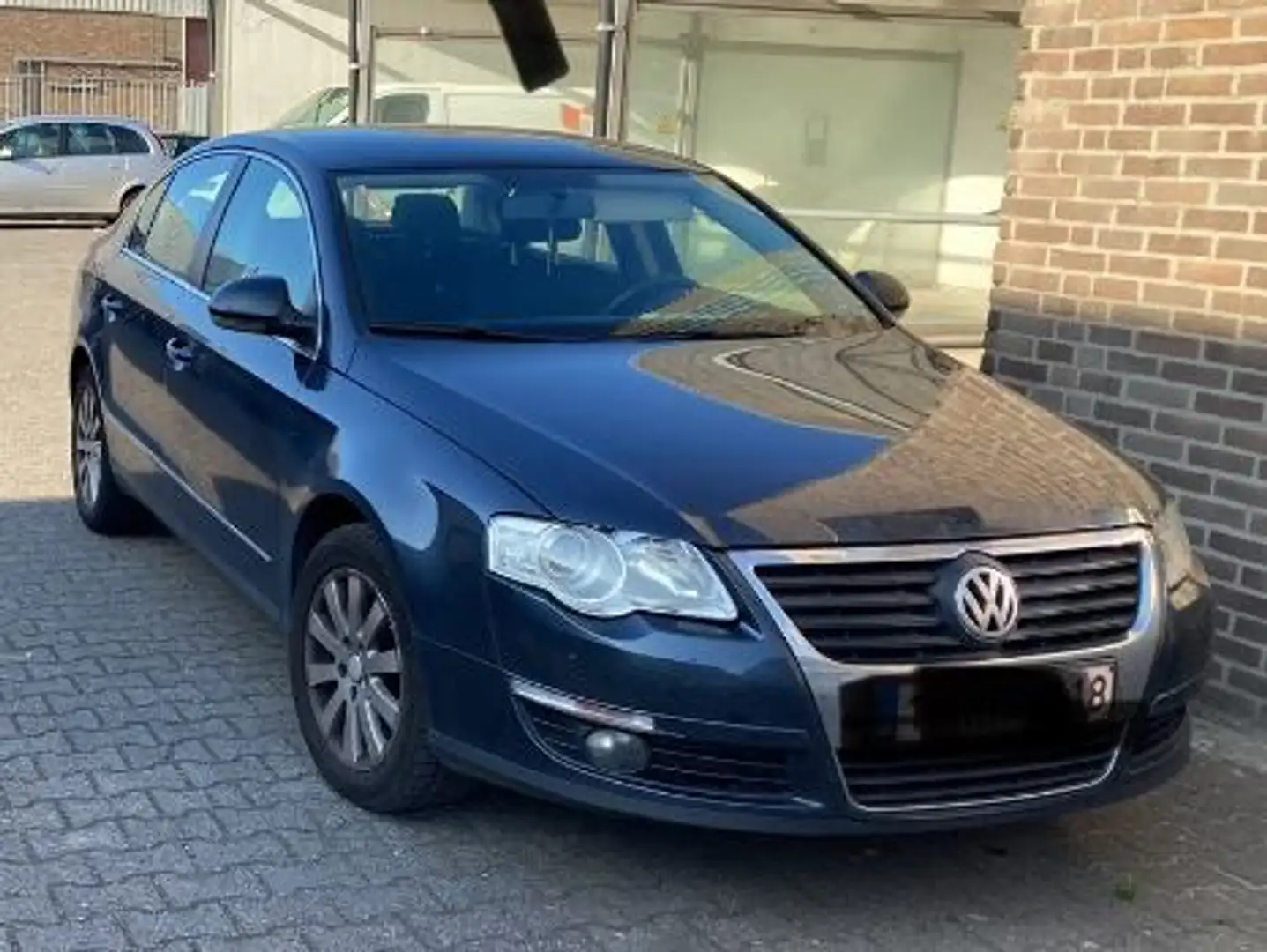 Volkswagen Passat 1.9 TDI Bleu - 1