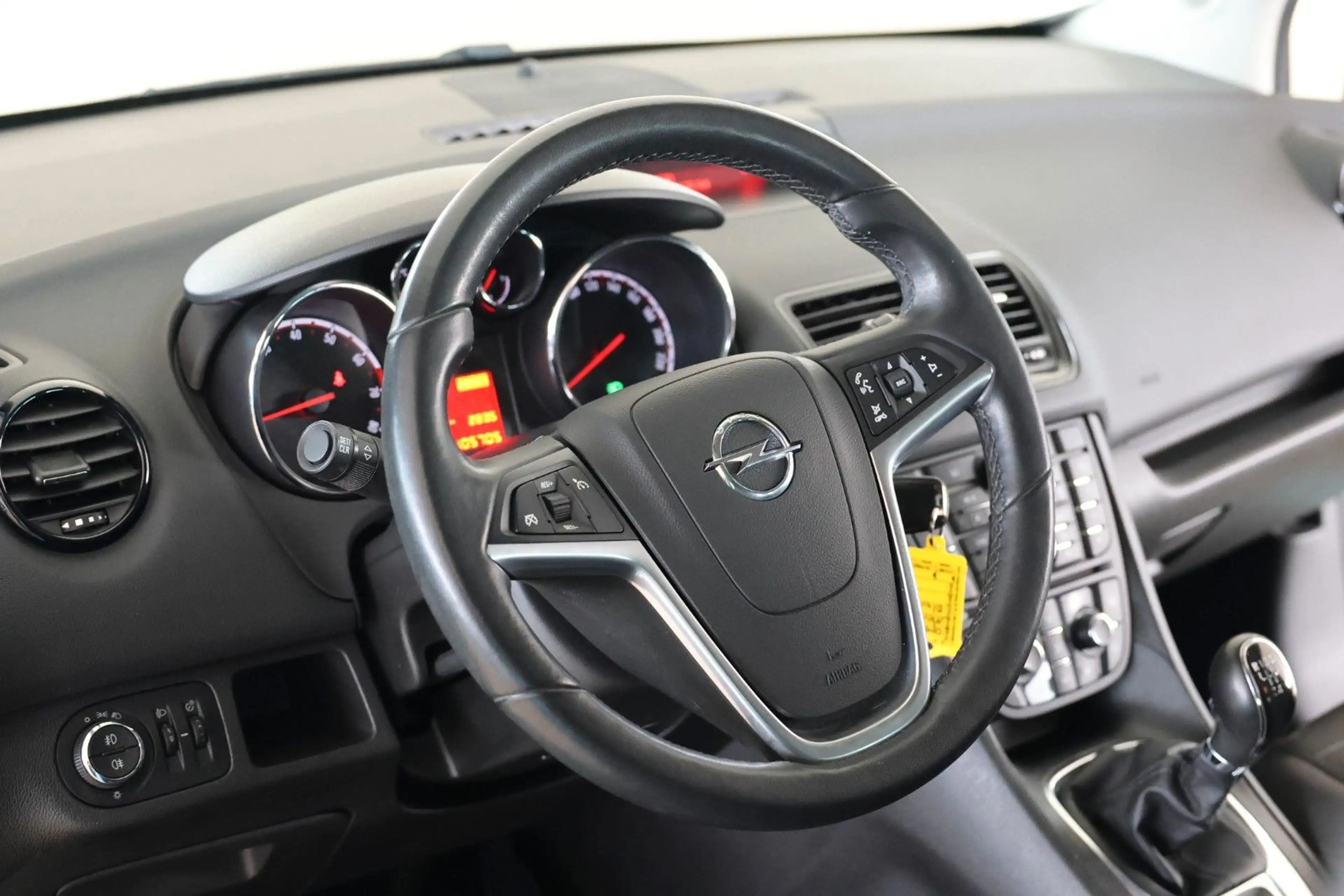Opel Meriva B Design Edition Sitzhzg*1.Hand*Allwetter — photo 11