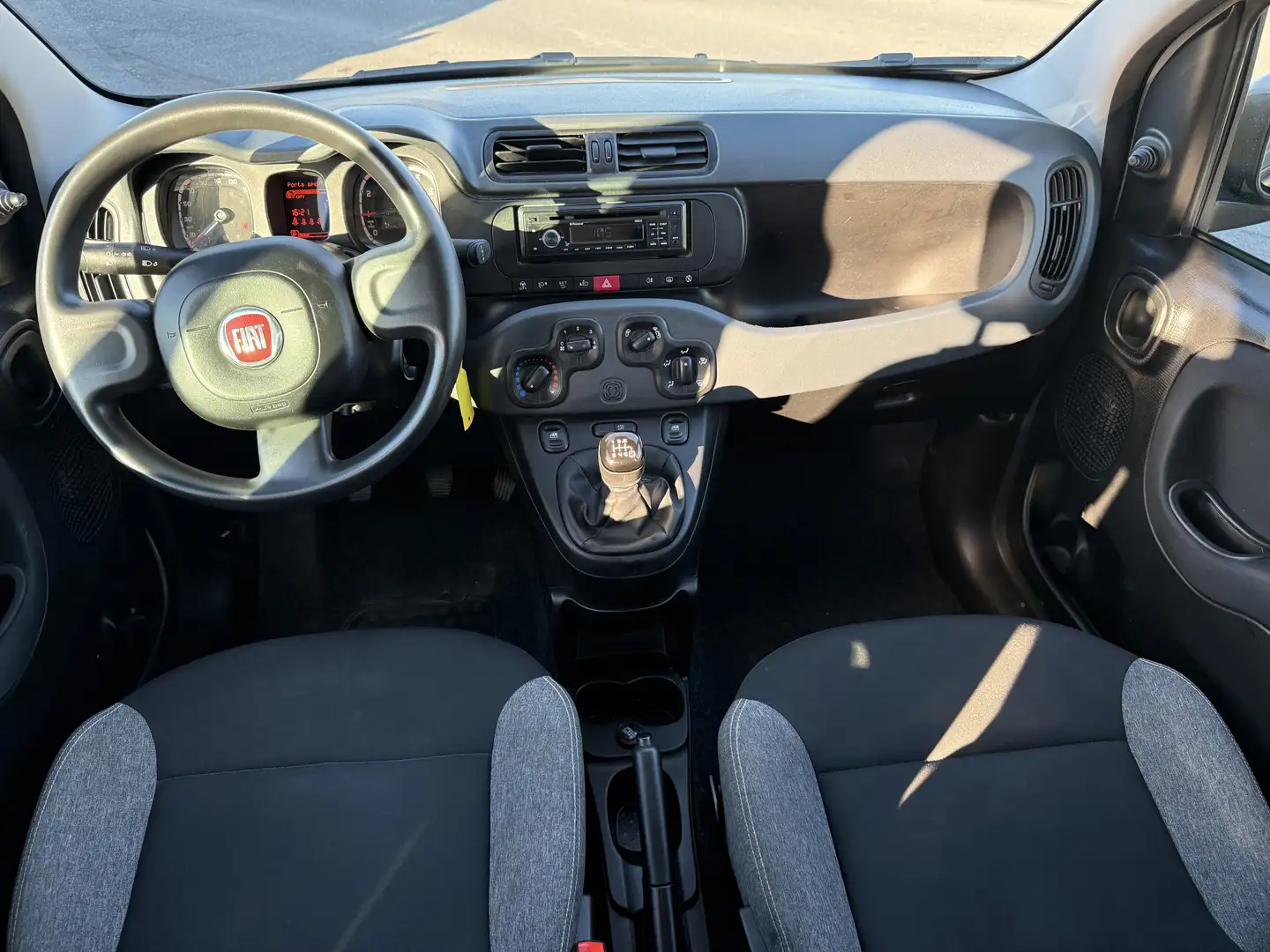 Fiat Panda 1.0 firefly hybrid Uff. FIAT ITALIA AZIENDALE Gris - 2