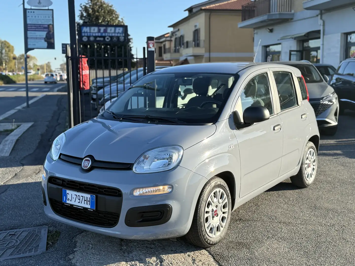 Fiat Panda 1.0 firefly hybrid Uff. FIAT ITALIA AZIENDALE Gris - 1