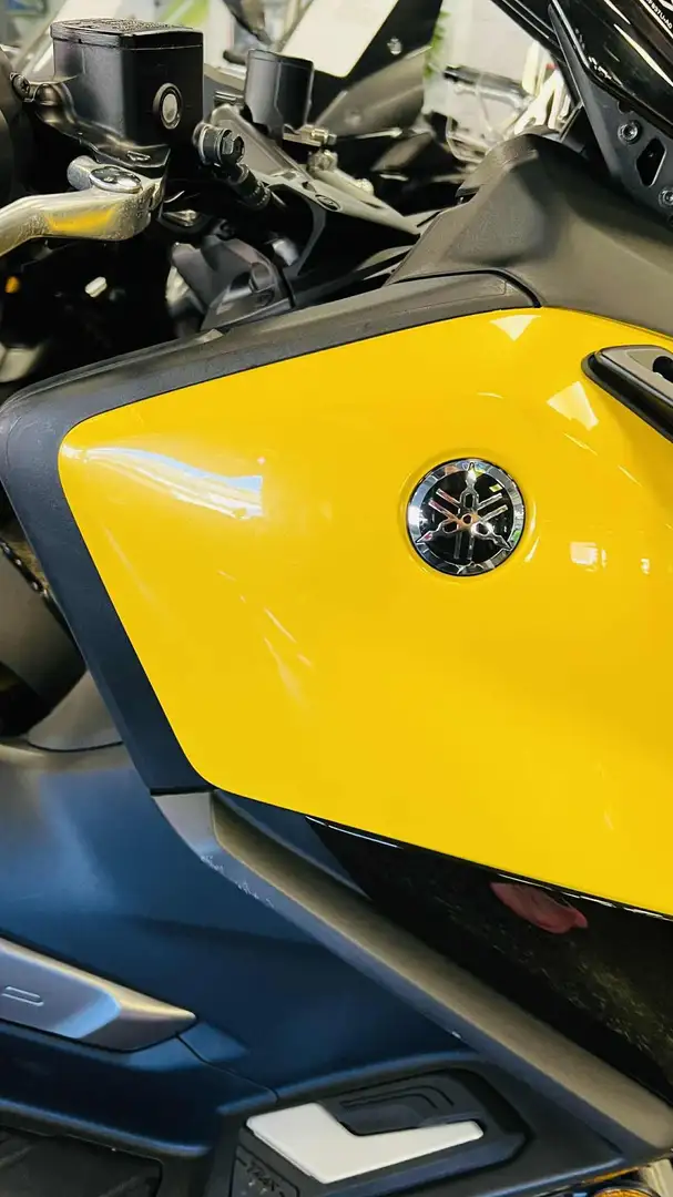 Yamaha TMAX 560 PORTATARGA ,PLEXY FUME' 12 MESI GARANZIA Oro - 2