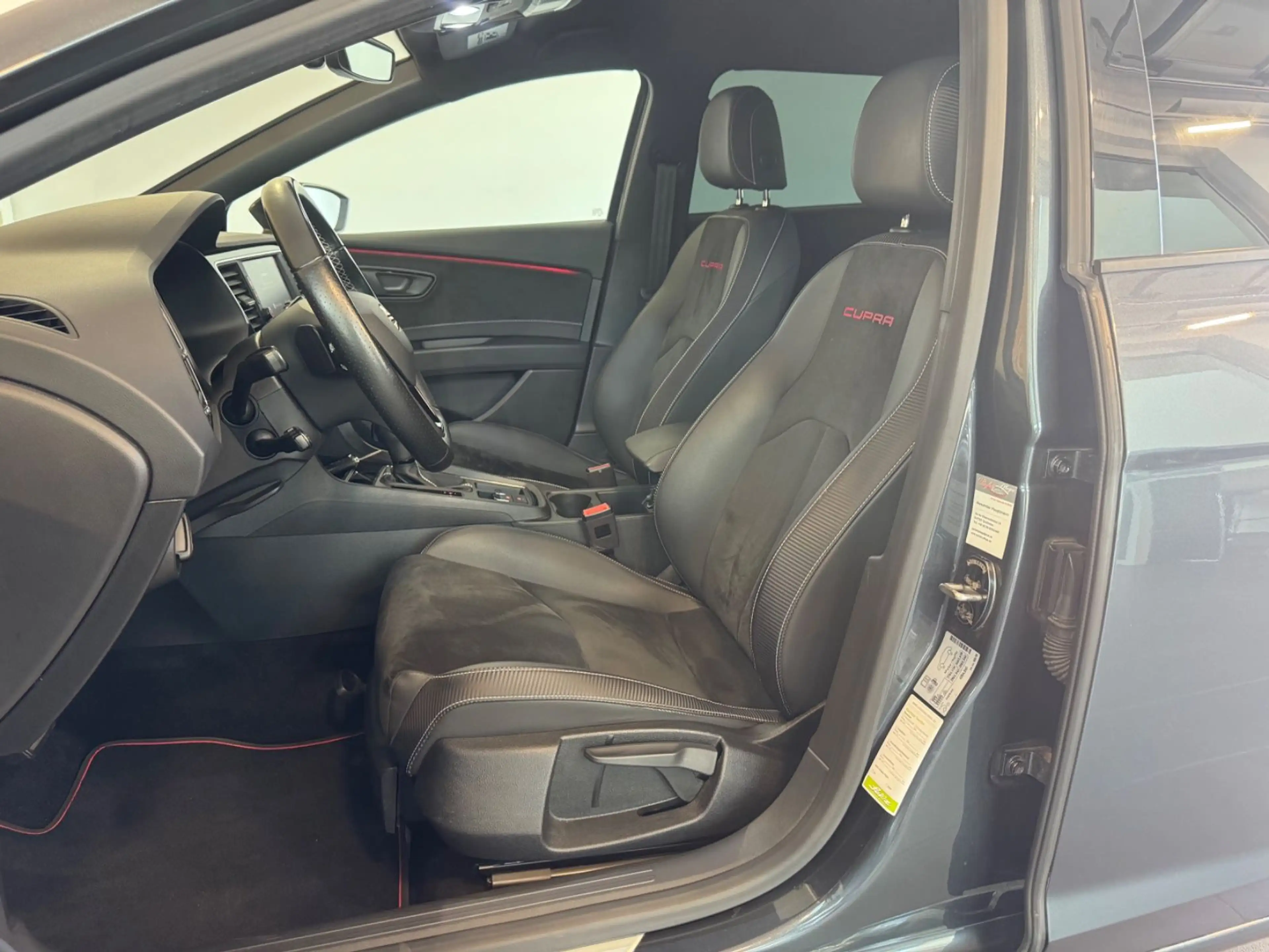 CUPRA Leon LEON ST 300 4Drive *ACC/VIRTUAL/PANO/KAMERA/LED* — photo 12
