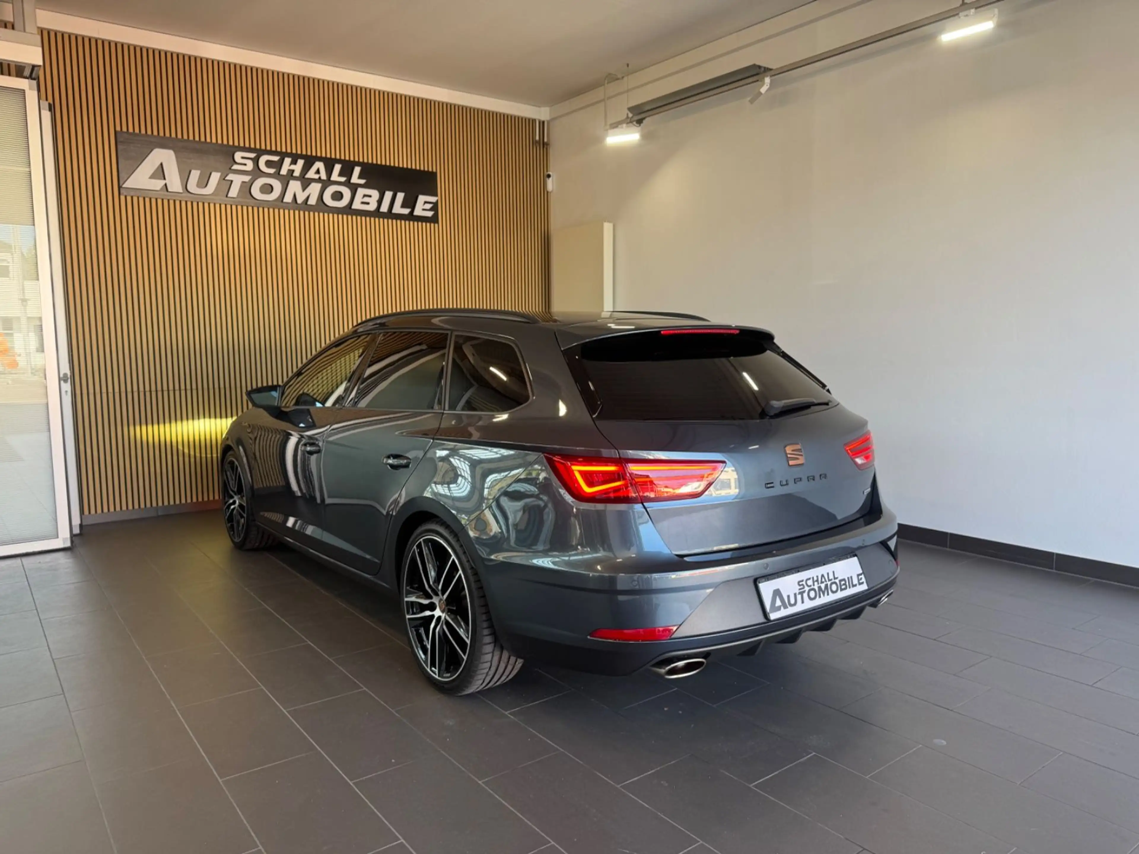 CUPRA Leon LEON ST 300 4Drive *ACC/VIRTUAL/PANO/KAMERA/LED* — photo 6