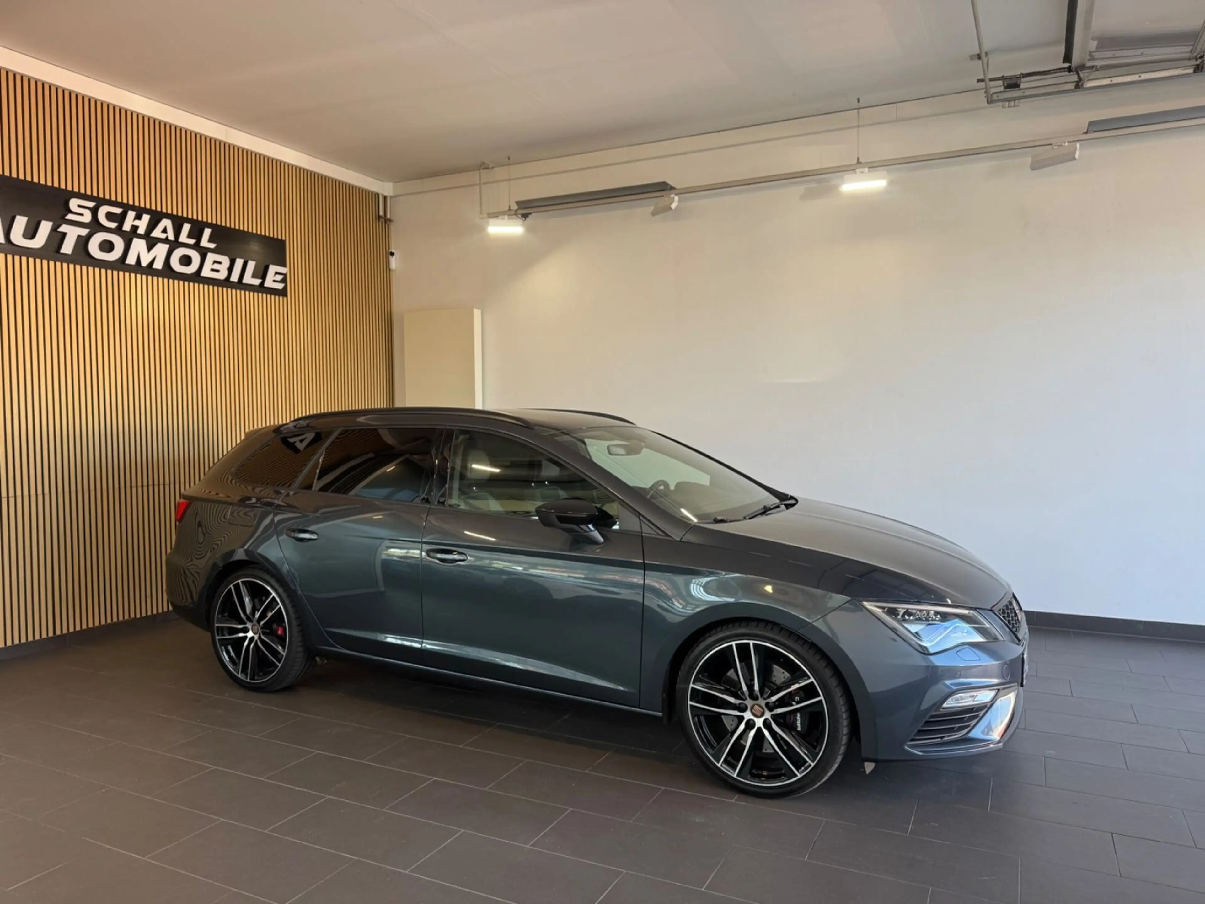 CUPRA Leon LEON ST 300 4Drive *ACC/VIRTUAL/PANO/KAMERA/LED* — photo 4