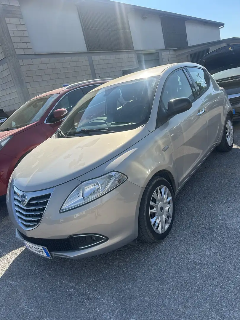 Lancia Ypsilon 1.2 8v Gold s&s 69cv - 2