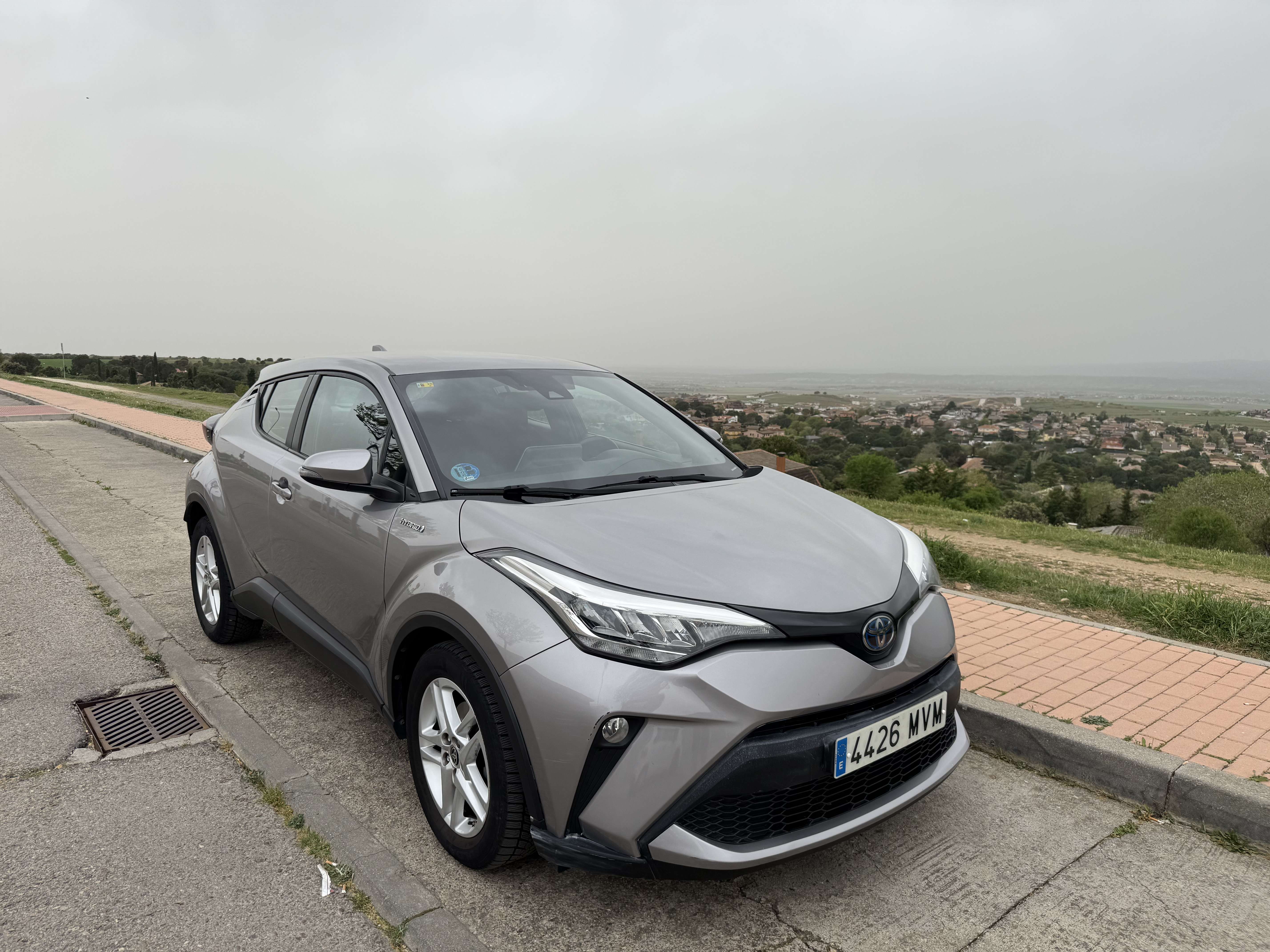 Toyota C-HR Hybrid Active - foto 1