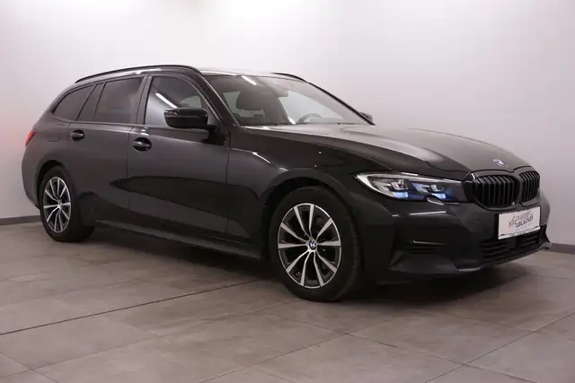 BMW 318 d Sport// Ambientebel.// Abstandstemp.// Panorama