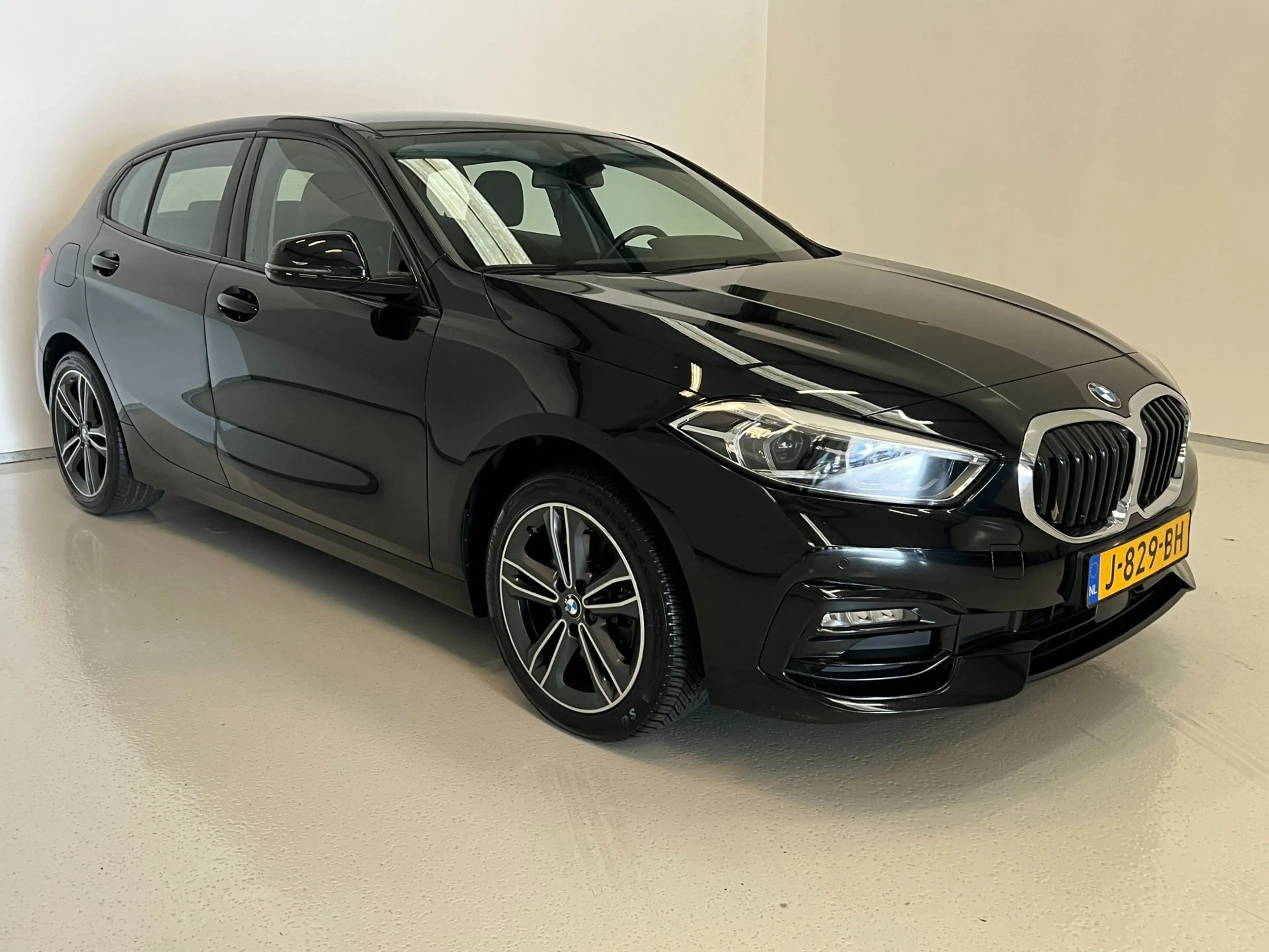 BMW 118 1-serie 118i Executive Edition / NL-auto / BTW / C — photo 2