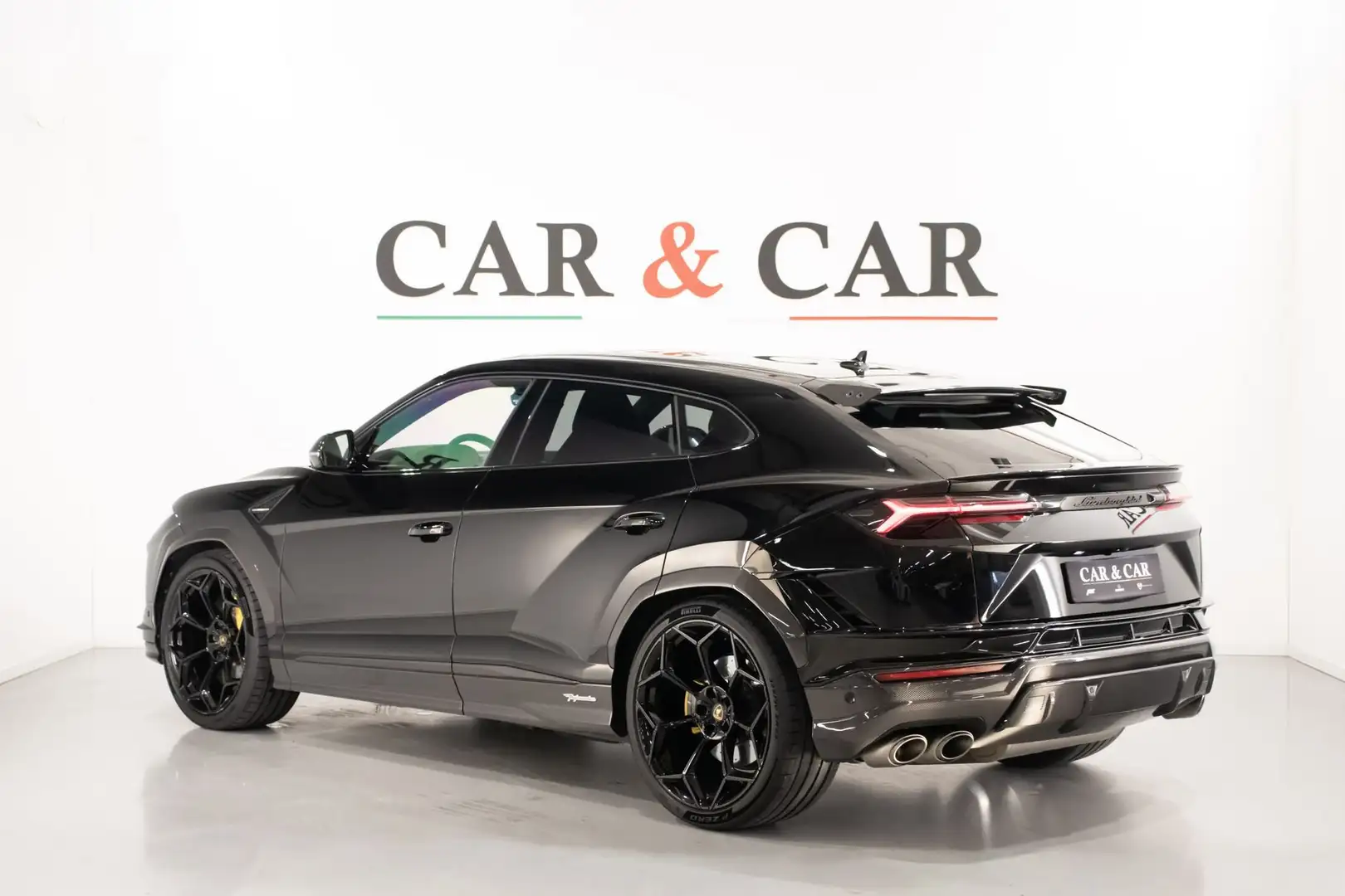 Lamborghini Urus Performante 4.0 Nero - 2