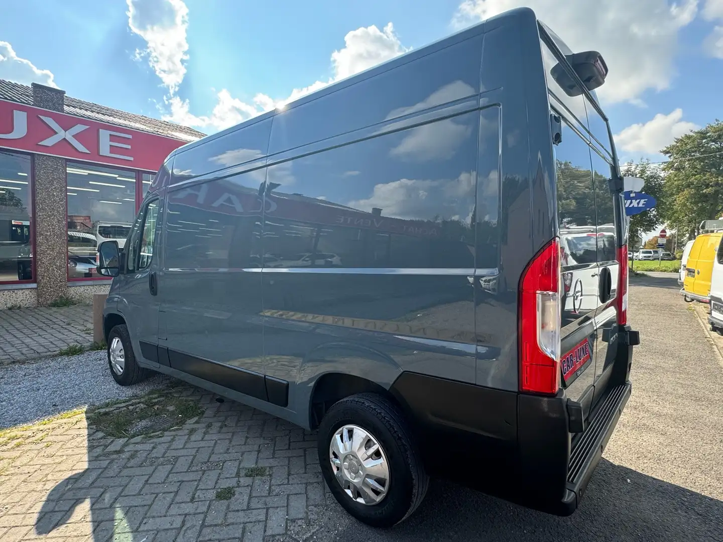 Opel Movano 2.2 HDI UTILITAIRE GPS CAMERA TVA DEDUCTIBLE Grijs - 2