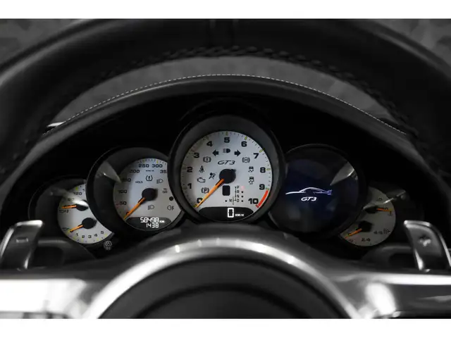 Porsche 991 view 14