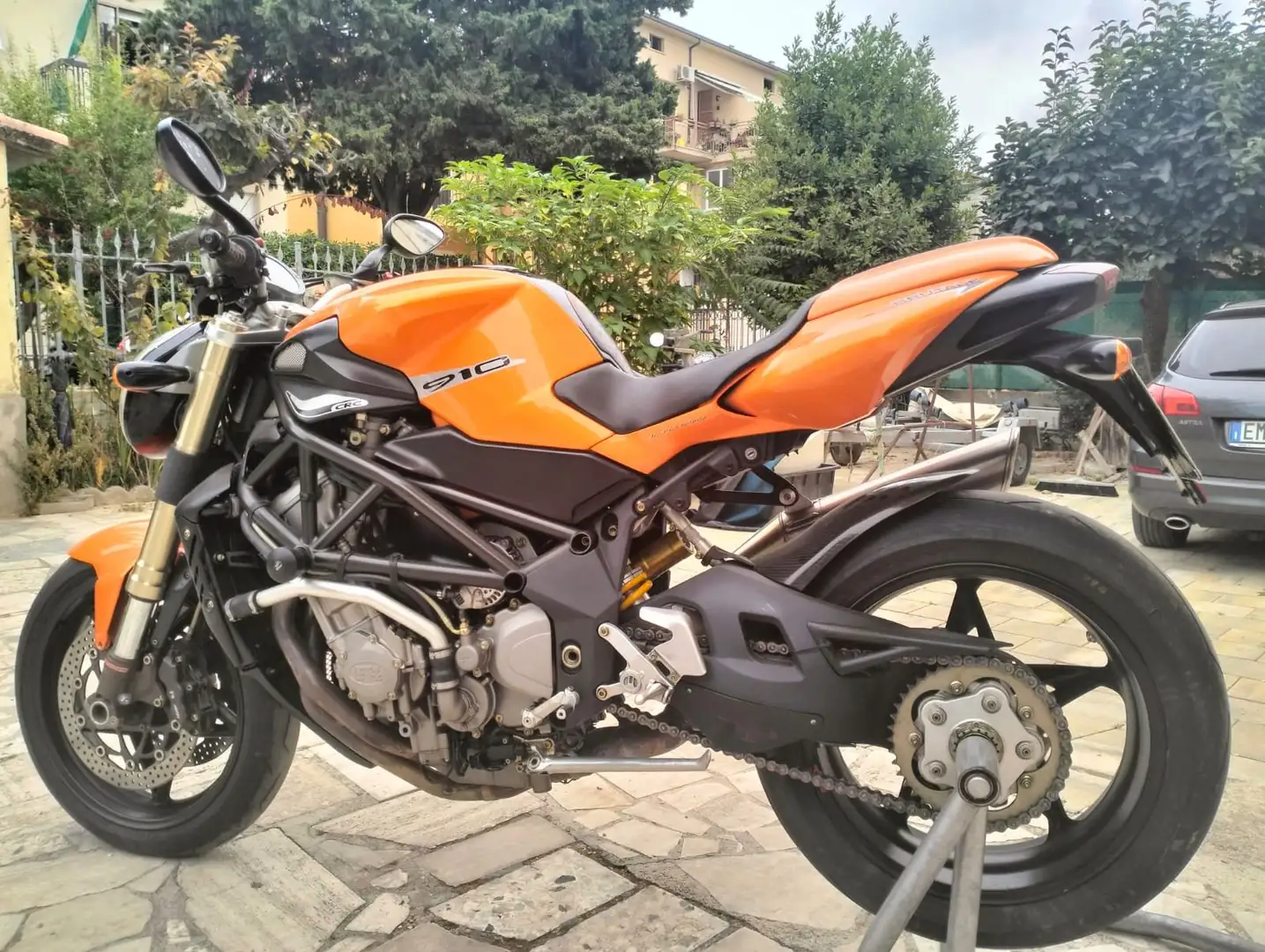 MV Agusta Brutale 910 S Orange - 1