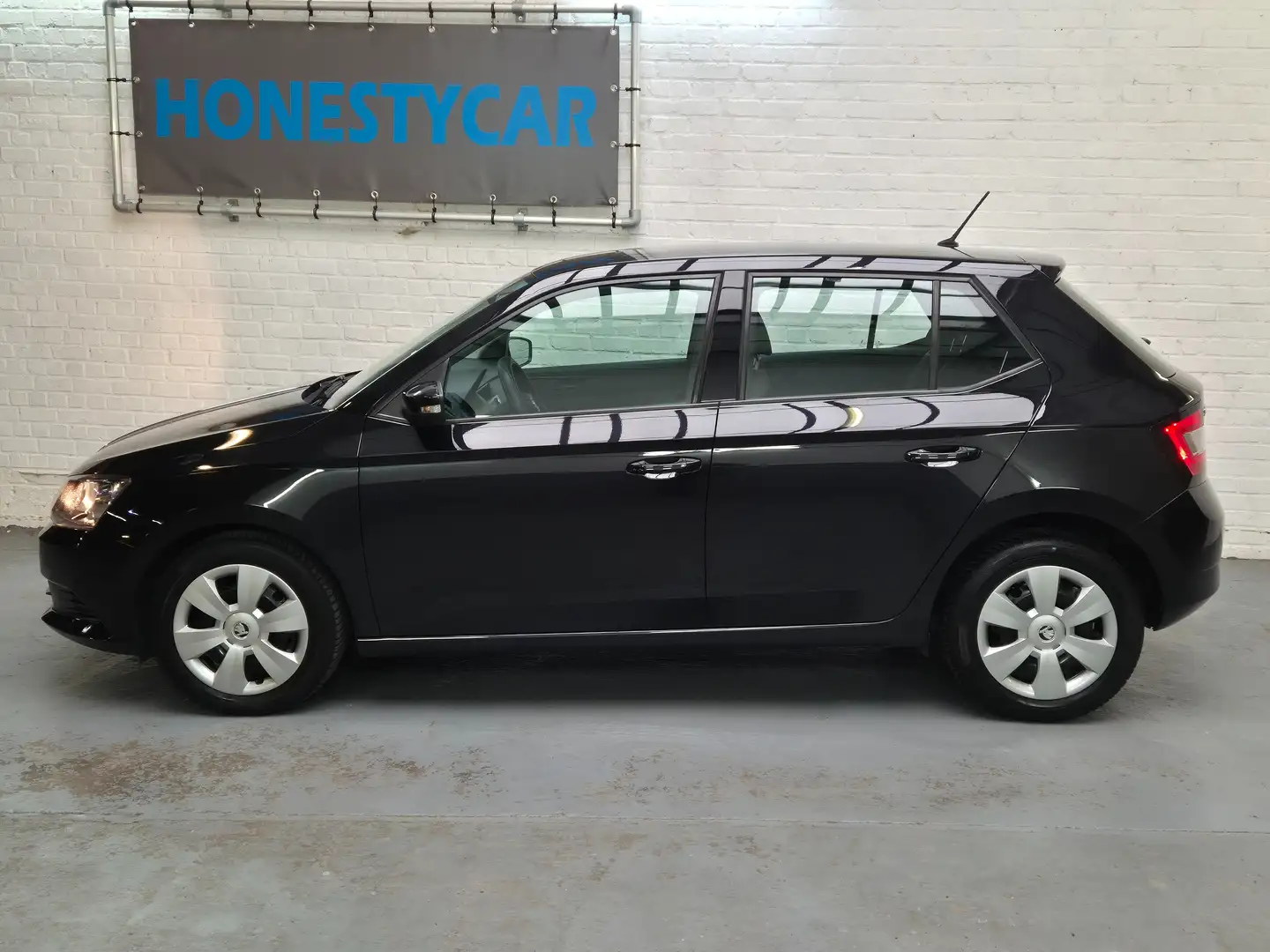 Skoda Fabia Fabia 1.0i Active-1 prop.-Superbe état-Garantie Noir - 2