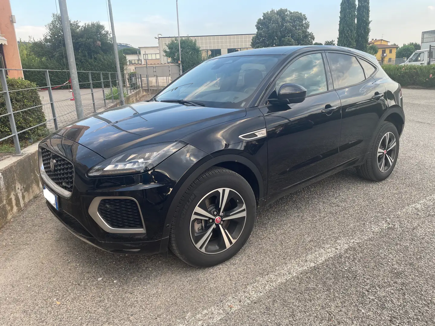 Jaguar E-Pace E-Pace 2.0d i4 R-Dynamic fwd 163cv Noir - 1