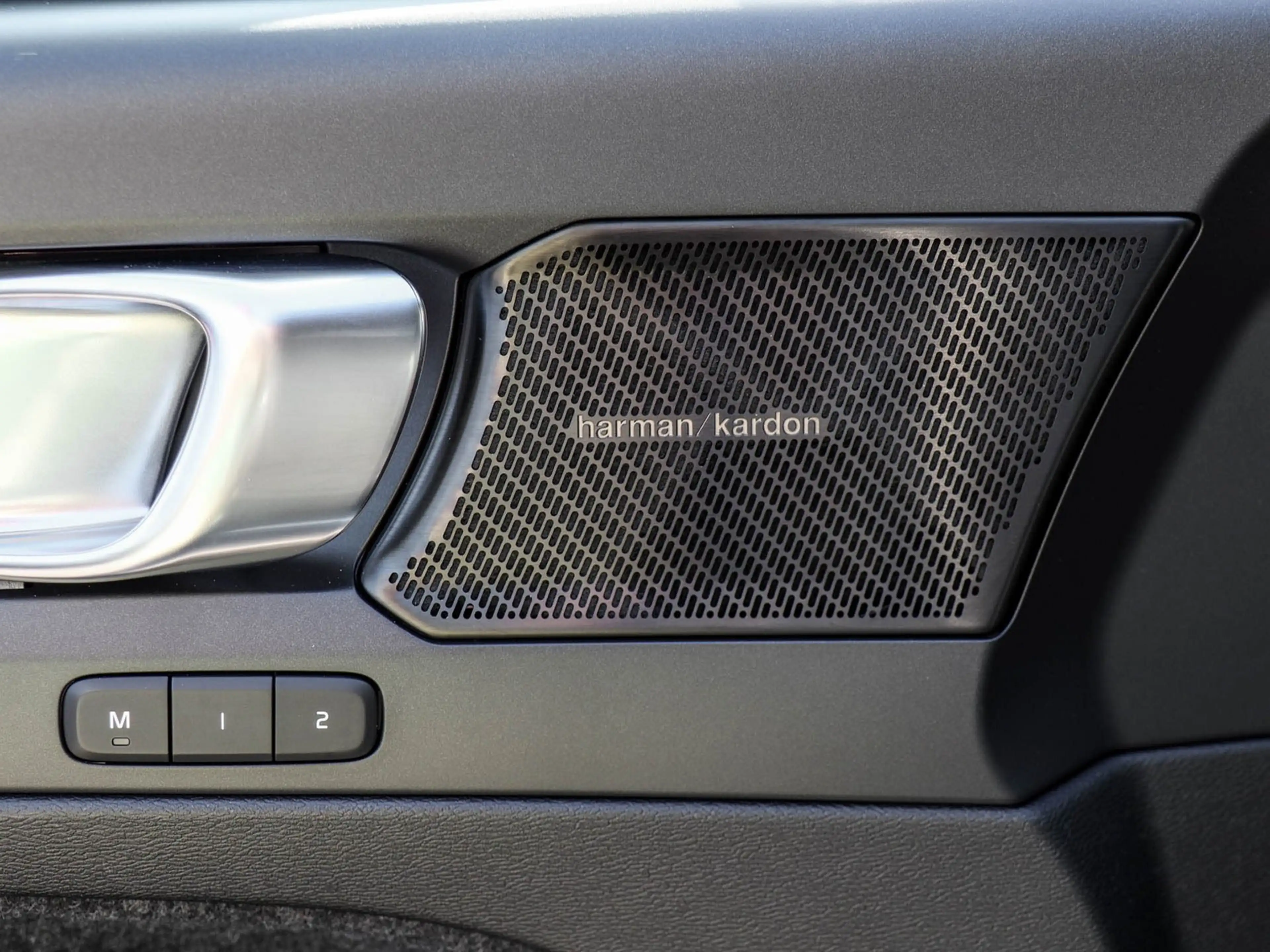 Volvo XC40 T5 Inscription Recharge Plug-In Hybrid Licht u ... — photo 13