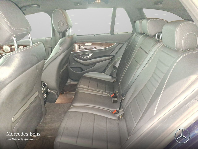 Mercedes-Benz E 400 d T 4M AMG+NIGHT+360+AHK+MULTIBEAM+FAHRASS — photo 12
