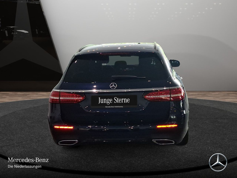 Mercedes-Benz E 400 d T 4M AMG+NIGHT+360+AHK+MULTIBEAM+FAHRASS — photo 9