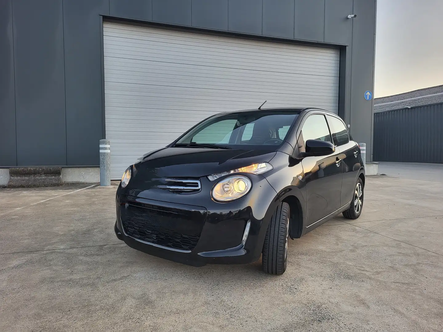 Citroen C1 C1 AIRSCAPE VTi 72 URBAN RIDE Black - 1