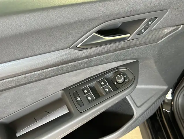 Volkswagen Golf view 5