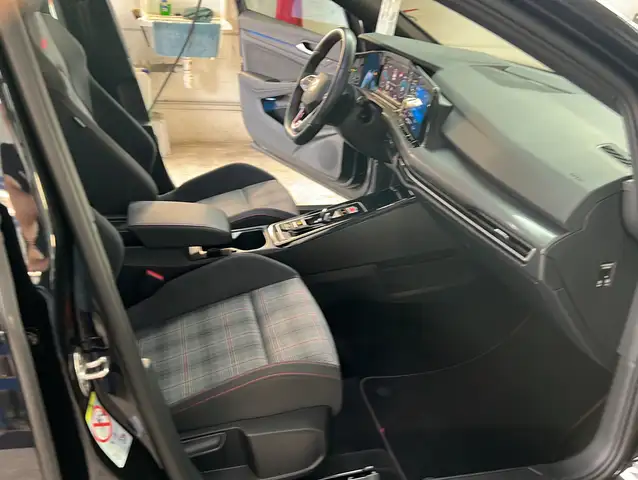 Volkswagen Golf view 19