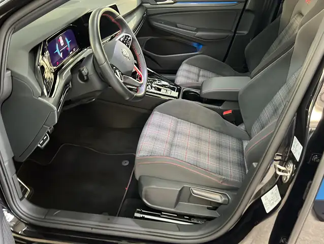 Volkswagen Golf view 6