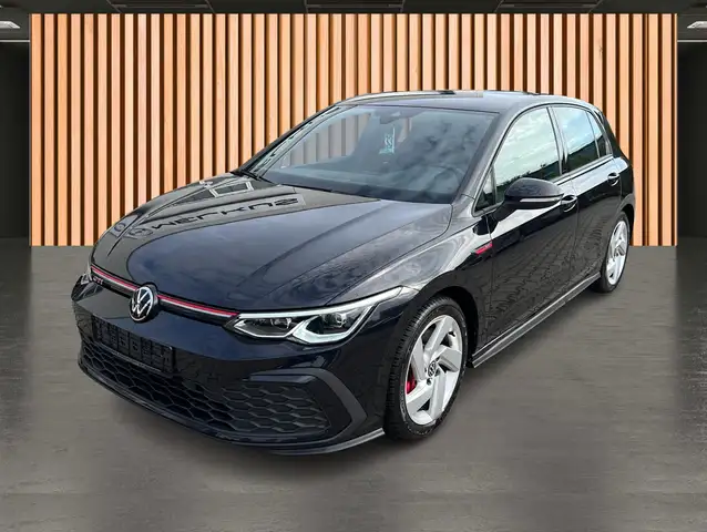 Volkswagen Golf view 2