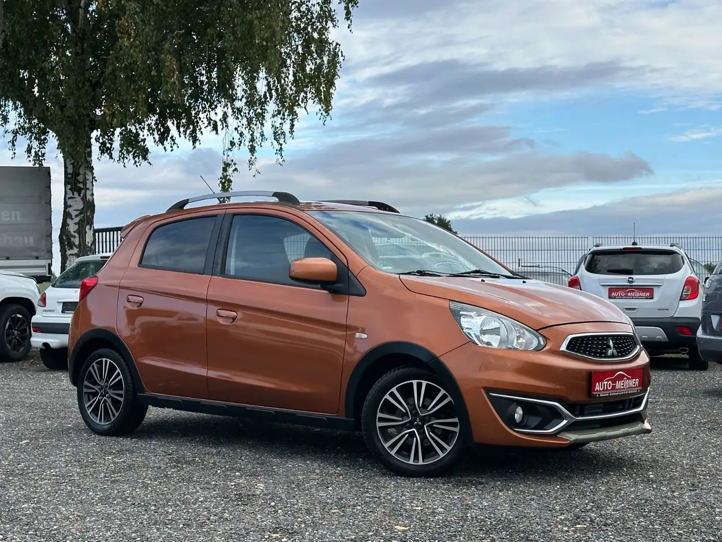 Mitsubishi Space Star Cross * Limitierte Edition 73/1600 * Orange - 2