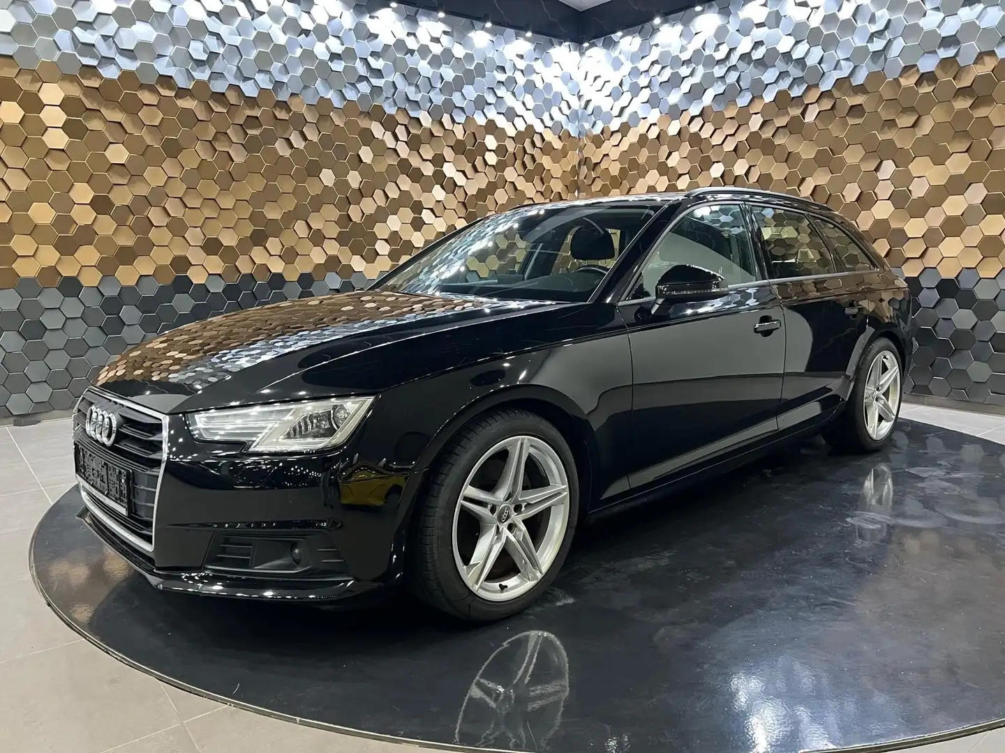 Audi A4 Avant 2.0 TDI ultra /Navi/Xenon/El.HK/ACC/ Negro - 1