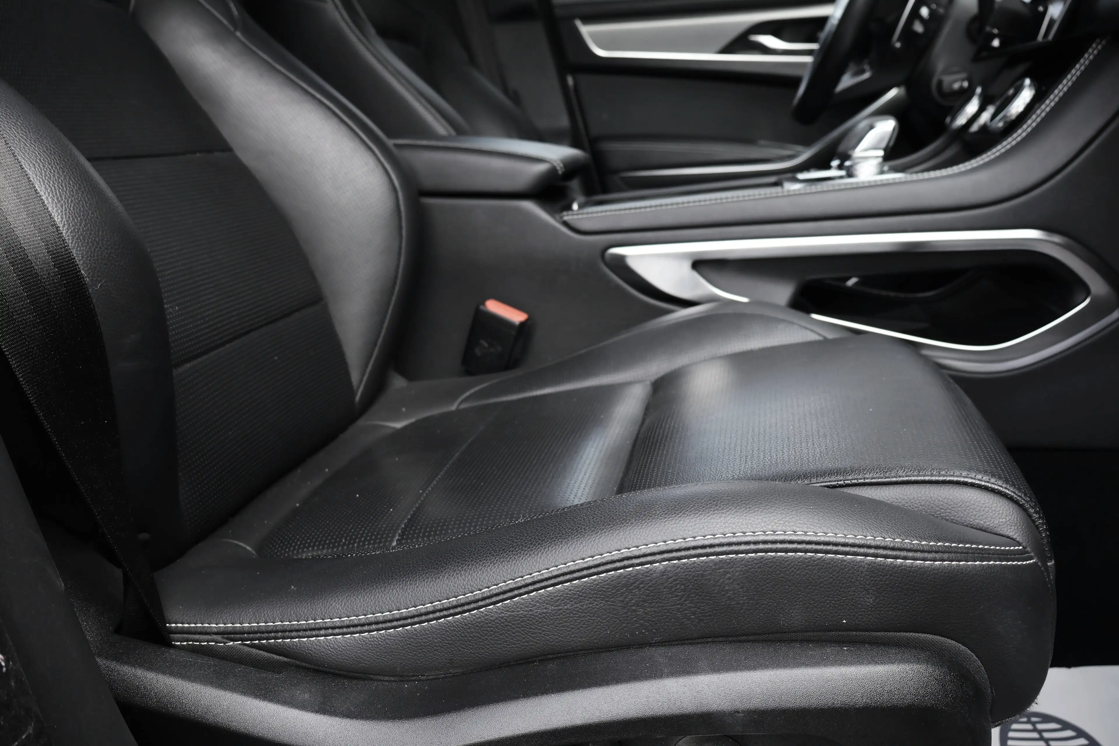 Jaguar F-Pace 2.0 T AWD P250 R-Dynamic S Pano Leder Elek. Zetels Garantie* — photo 8