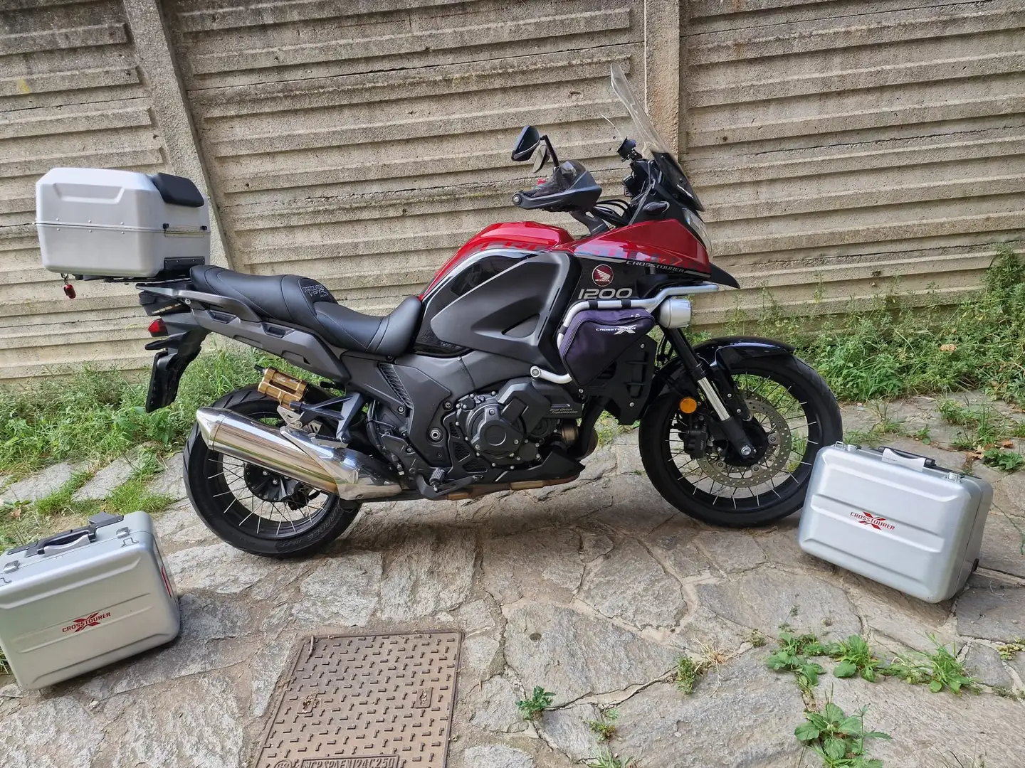 Honda Crosstourer Red - 1