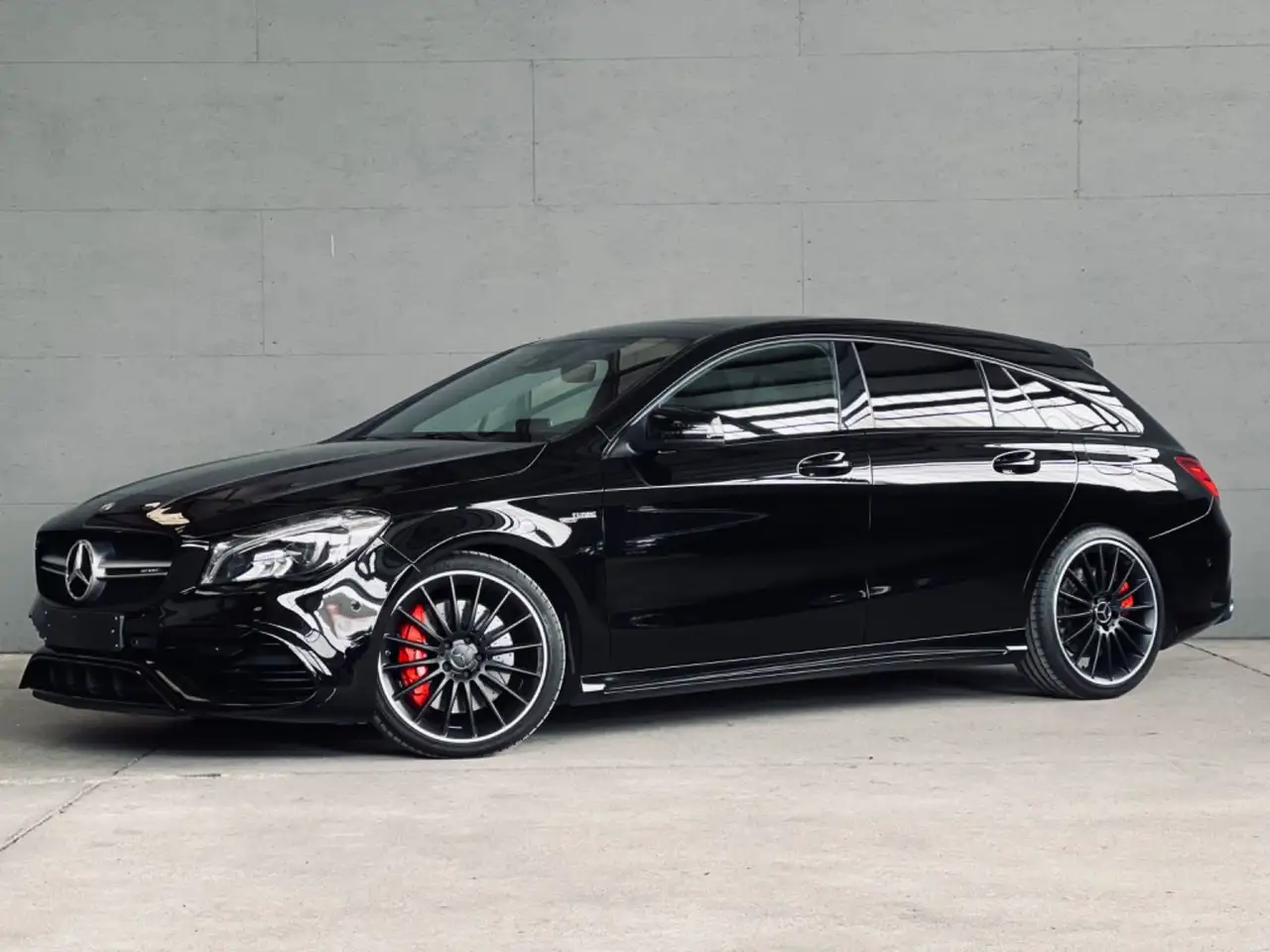 Mercedes-Benz CLA 45 AMG