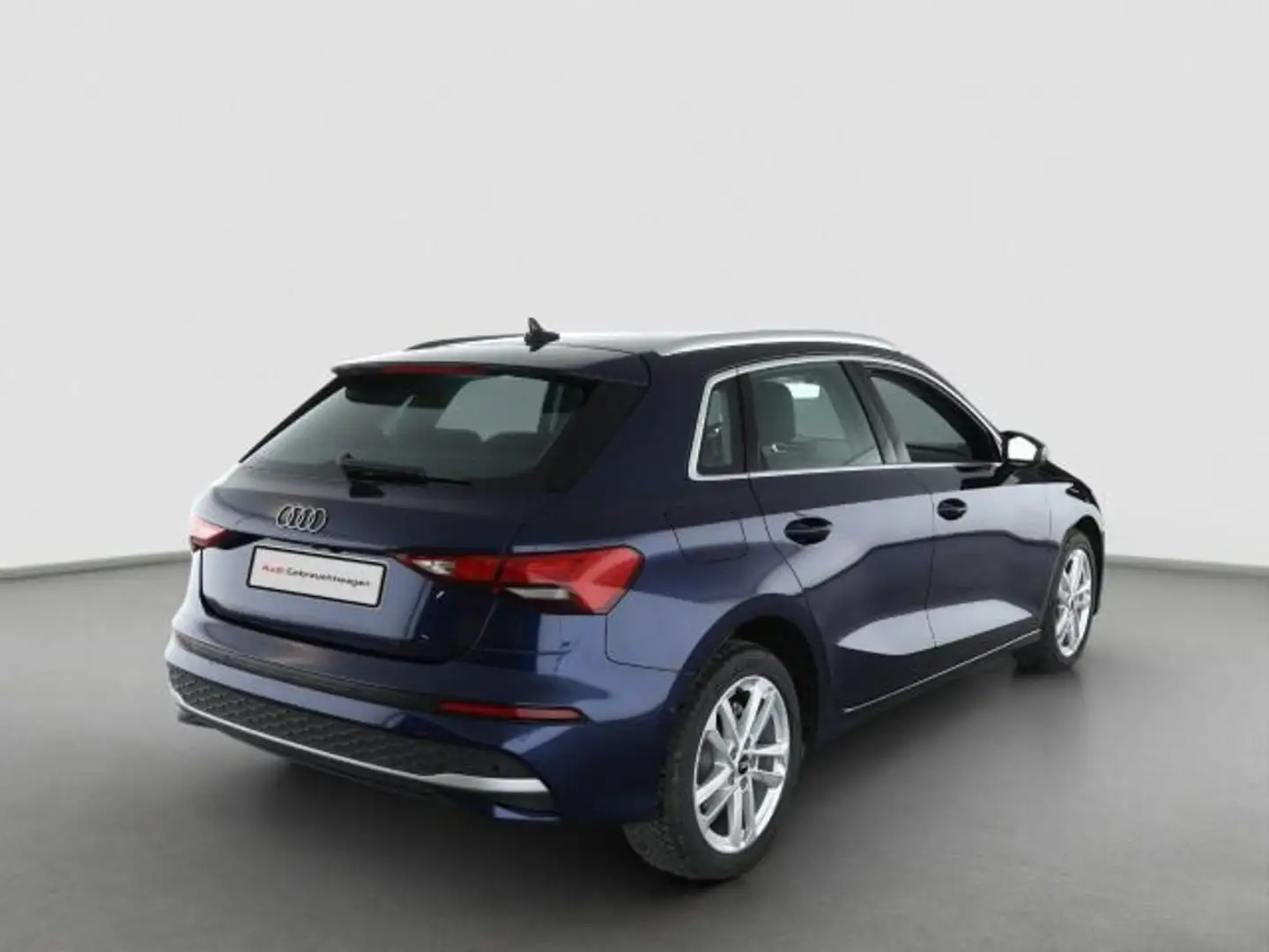 Audi A3 Advanced 30 TFSI S-tronic +STANDHZG Blau - 2
