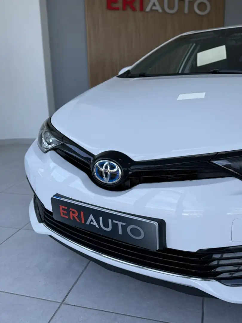 Toyota Auris Touring Sports hybrid 140H Feel! Edition + Led Bianco - 2