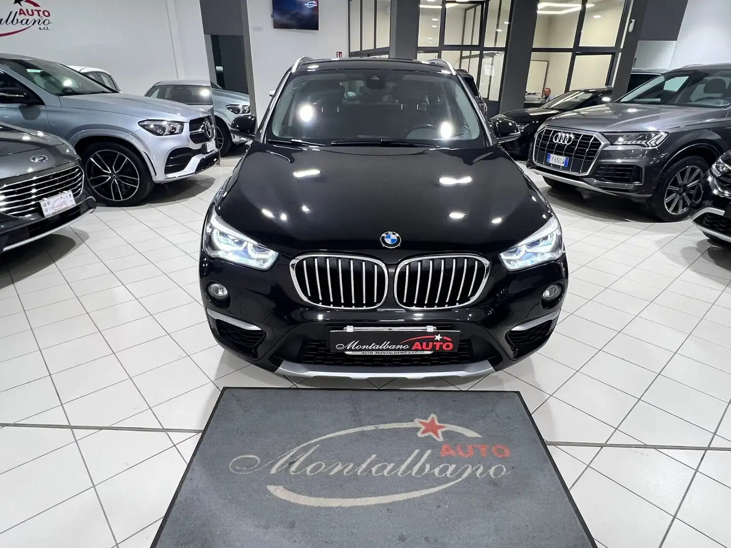 BMW X1 sDrive18d xLine Noir - 2