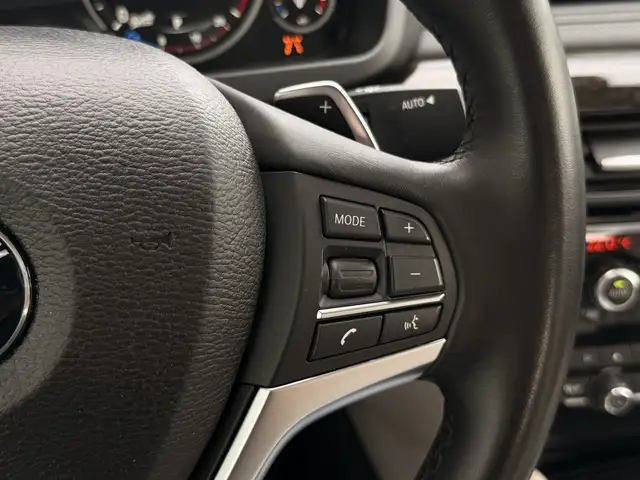 BMW X6 view 25