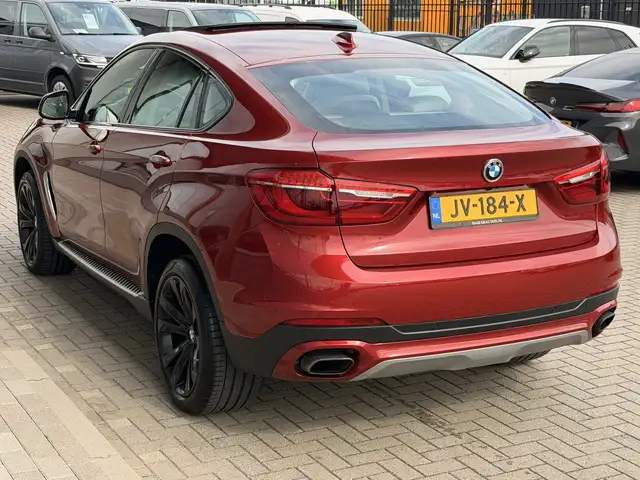 BMW X6 view 15