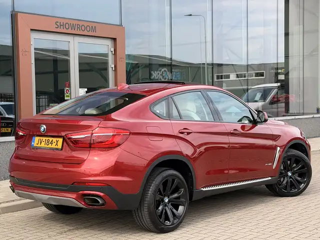 BMW X6 view 16