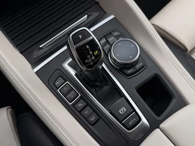 BMW X6 view 30