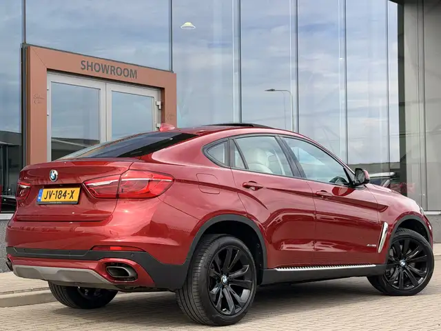 BMW X6 view 14