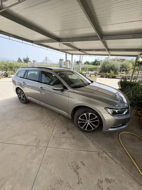 Volkswagen Passat Variant 2015 из Европы — купить под ключ